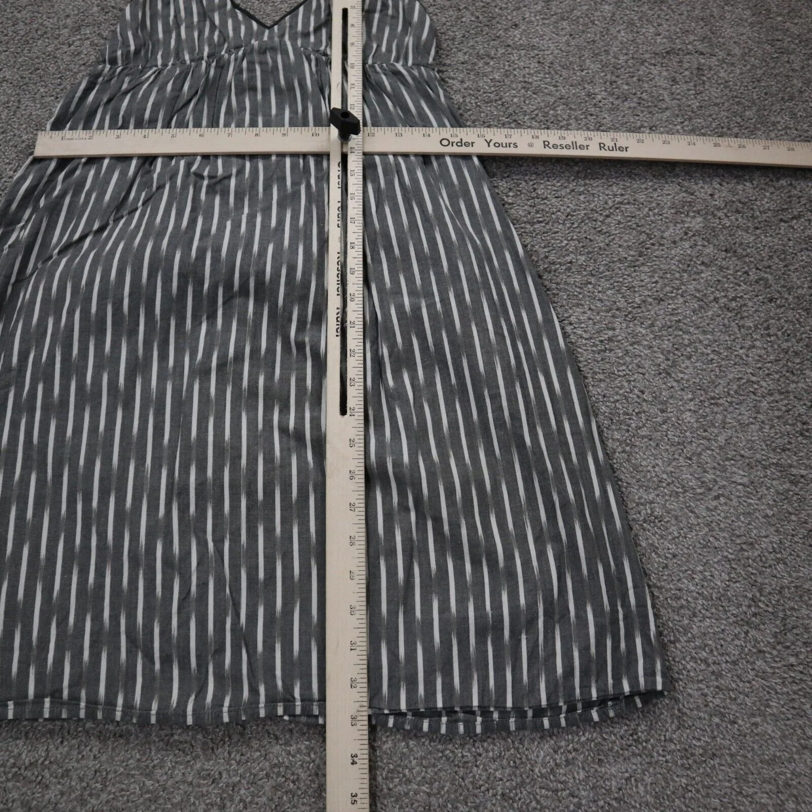 Converse One Star Women A Line Strappy Dress V Neck Smocked  White Gray Size 2