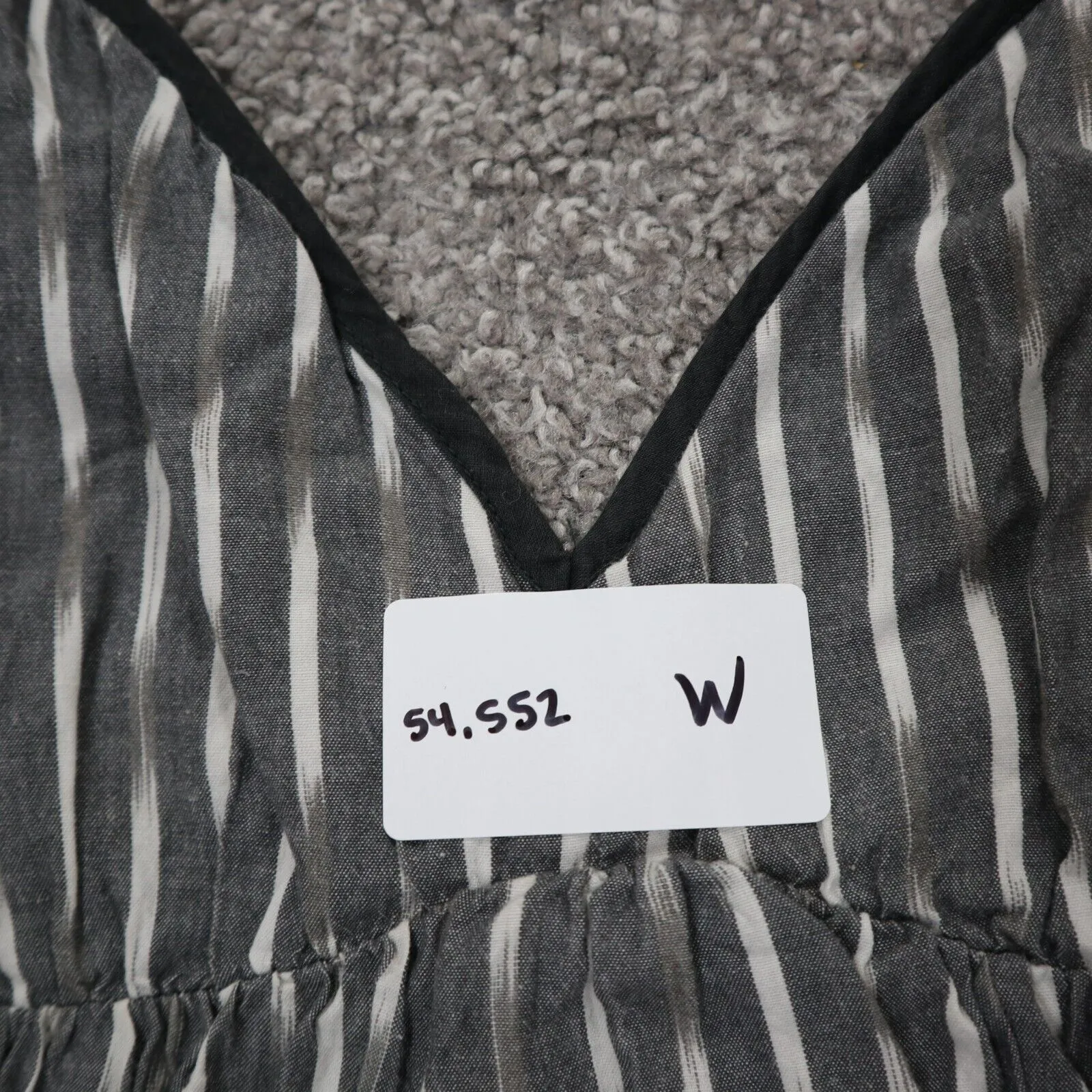 Converse One Star Women A Line Strappy Dress V Neck Smocked  White Gray Size 2