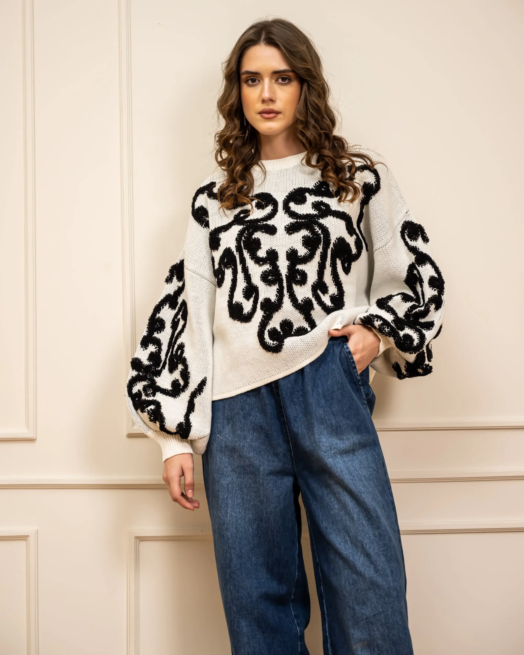 EMBROIDERED KNIT PULLOVER-BEIGE