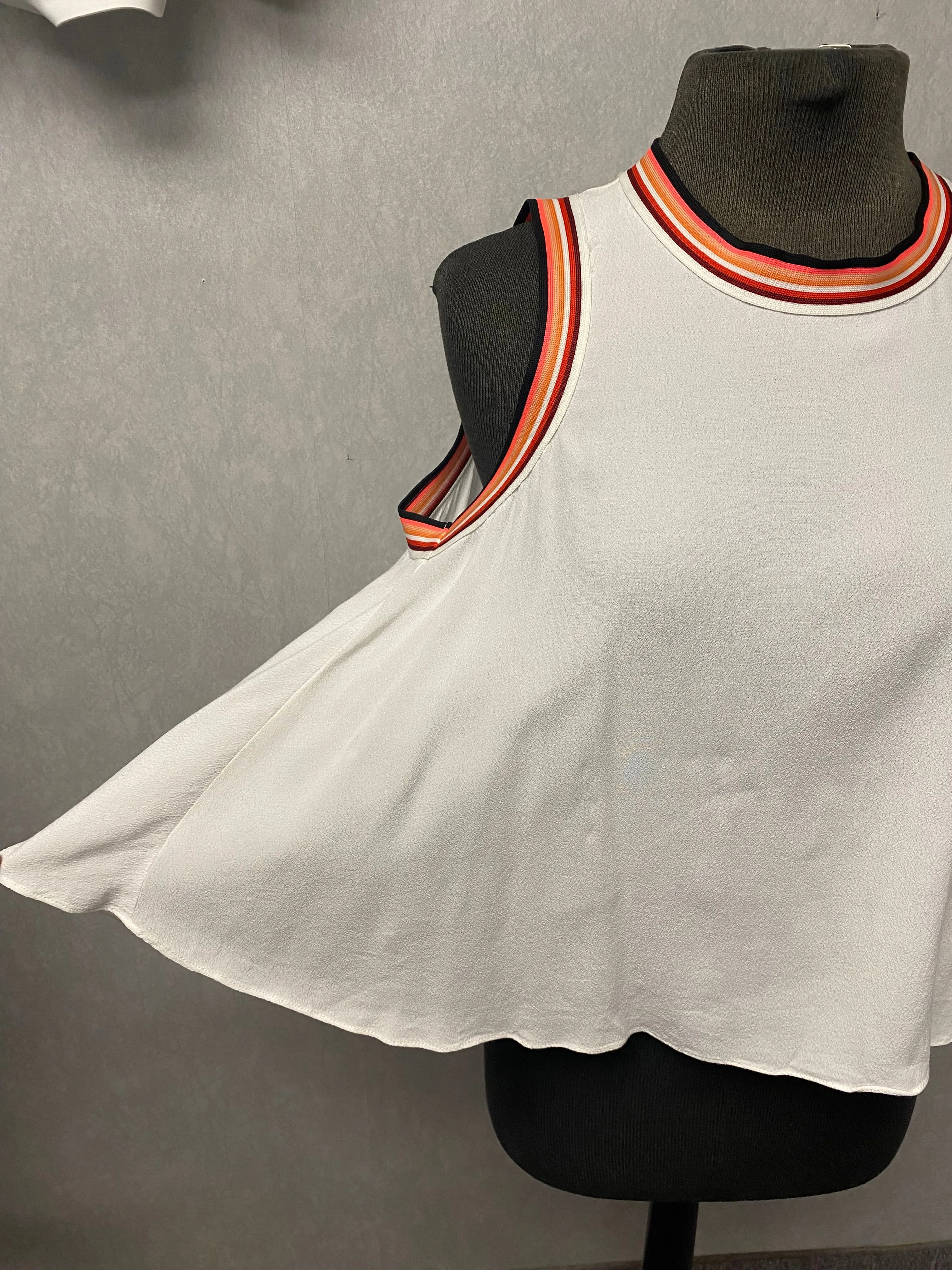 LOVERS & FRIENDS Crop Tank Top With Open Back White And Orange Size Small
