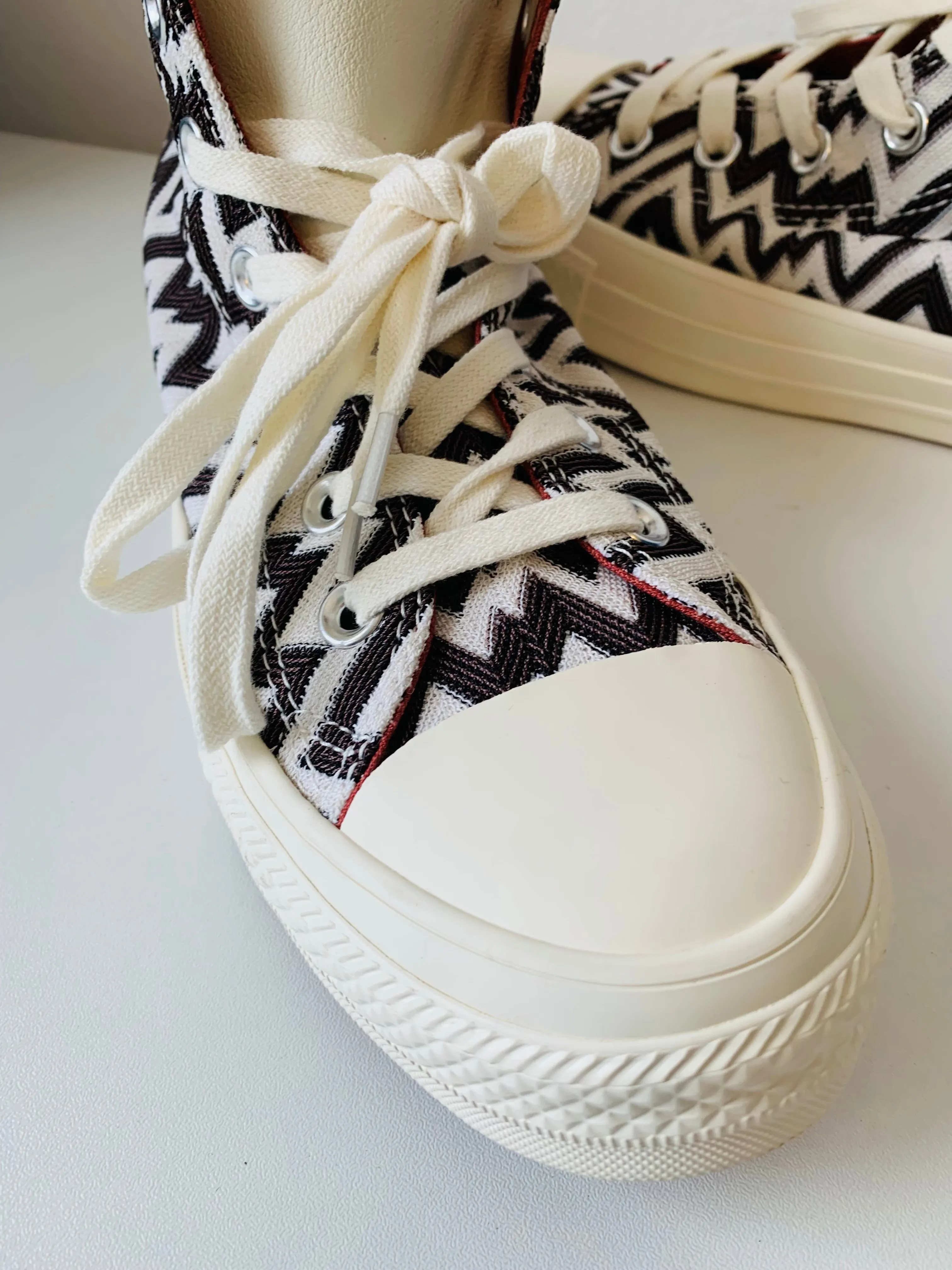 Missoni   Converse Collaboration Zig Zag Black White All Star Chuck Taylor Sneakers Size 8 Women’s New